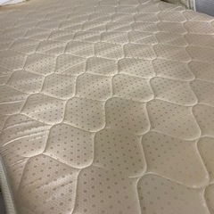 【0円】緊急、無料で美品ベッドマットレスお譲りします。の画像
