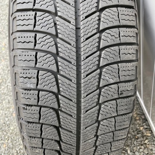 VOLVO XC70 冬タイヤ　215/65/R16