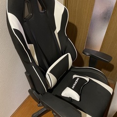 ゲーミングチェアの画像