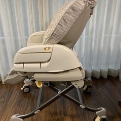 【値下】コンビ　ハイローチェア　電動　テーブル付の画像