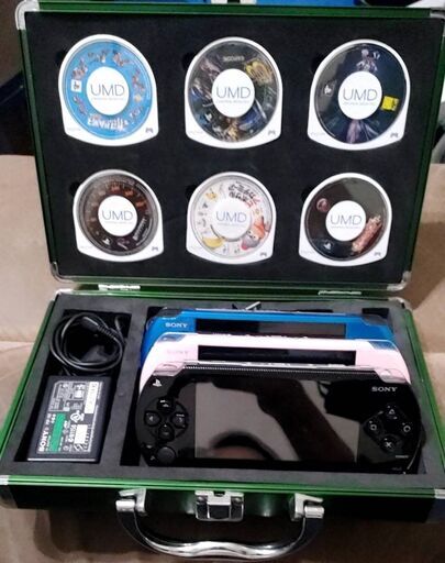【値下げしました】PSP1000(ブラック)3000（ピンク・ブルー）ソフト・充電器