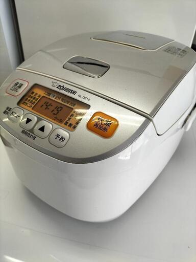 只今、商談中となっております。象印（ZOJIRUSHI)　NL-DS10型　マイコン炊飯ジャー 5.5合　炊飯器　黒厚釜　2018年製
