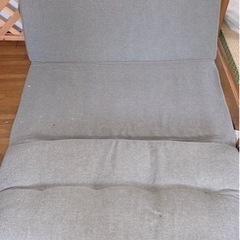 座椅子のソファーベットの画像