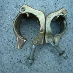 パイプサポート用クランプΦ６０.５×４８.６単管パイプ用クランプ 、 直交３０個、自在３０個、合計６０個  の画像