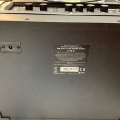 中古美品！シンプルで使いやすいエントリーモデルアンプ。コンパクトで軽量、路上にももってこい。の画像