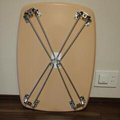 【タダ/無料】折りたたみ式テーブルの画像