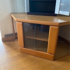 TVコーナー、CD棚