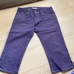 クロップドパンツ