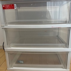 アイリスオーヤマ　収納ケース　衣装ケース　棚