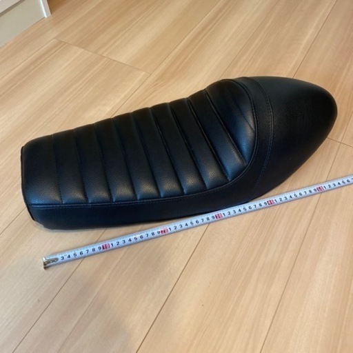 凡用バイクシート　カフェレーサー風