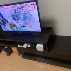 姿見、テレビ台、テーブルセットの画像
