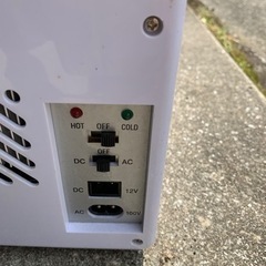 ポータブル保冷保温ボックス、2電源の画像