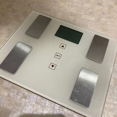 体重体組成計 アイリスオーヤマ