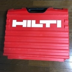 ヒルティー！バッテリー式鋲打機！