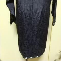 ビジュー付きワンピースの画像