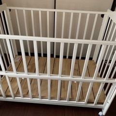 katoji ベビーベッド　ハイタイプ　白