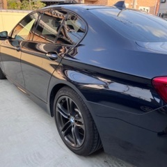 BMW 523d F10 後期 サンルーフ Mスポーツ カーボンブラックの画像