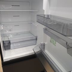 東芝　3ドア冷蔵庫　326L 2021年製　KJ603