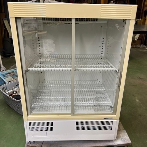 ショーケース型冷蔵庫　サンヨー