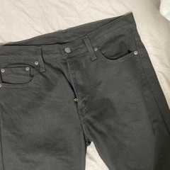 Levi’s 512 ブラック ジーンズの画像