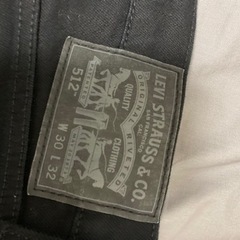 Levi’s 512 ブラック ジーンズの画像