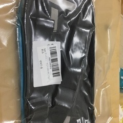 新品未開封！コンパクト ランニングポーチ ウエストポーチ  ランニング 大容量 軽量の画像