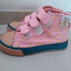 女の子用　ピンクの靴　の画像