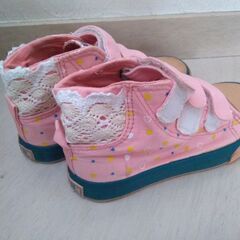 女の子用　ピンクの靴　の画像