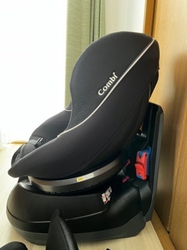 【車でお持ち出来ます】値下げ！コンビ　チャイルドシート　回転式　新生児から4歳頃まで