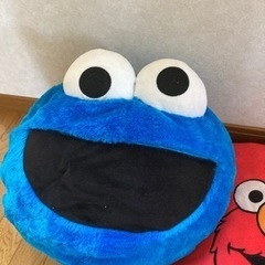 セサミストリート　抱き枕、クッションの画像
