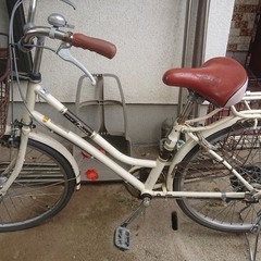 24インチ　三段変速　通学用　自転車　サイドカゴ付き　ママチャリ