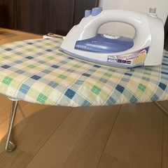 スチームアイロン＋アイロン台　セットの画像