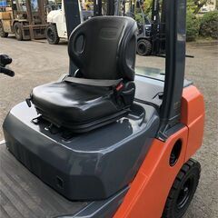 タイヤ新品　2トン　ディーゼルフォークリフト　塗装済　トヨタ　FV3ｍマスト　関東輸送費無料(条件有) 試乗下取り歓迎の画像