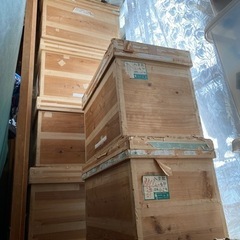 収納ボックス：木とアルミニウム　の画像