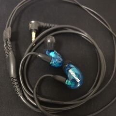 【値下げしました】SHURE SE215 ゲーミングイヤホン
