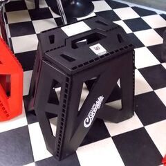 バタフライスツール 大 2点 新品 コンサドーレ 赤黒 公式 ステップ 踏み台 椅子 キャンプ アウトドア 札幌市東区 新道東店の画像