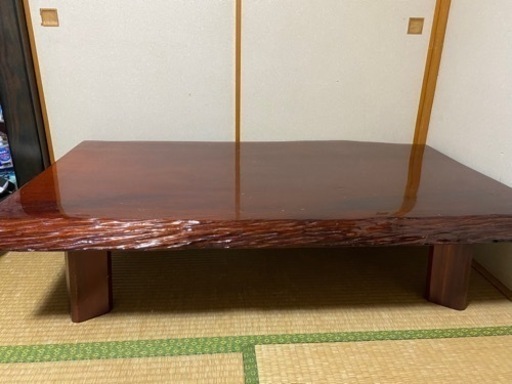 重量ある無垢一枚板座卓テーブル