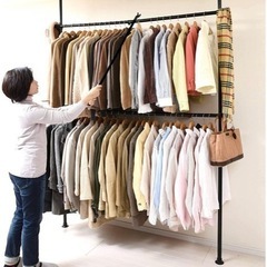 【新品】山善 突っ張り ハンガーラック 衣類収納 幅166cm 耐荷重60kg 2段 たっぷり収納 たて・よこ伸縮 ひっかけ棒付属 かんたん設置 組立品 ブラック WJ-775(BK)の画像