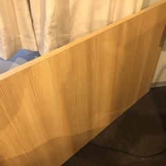 ダブルベッドの側面板