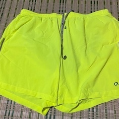 GAP fit  ショートパンツ　ランニングパンツ　蛍光色