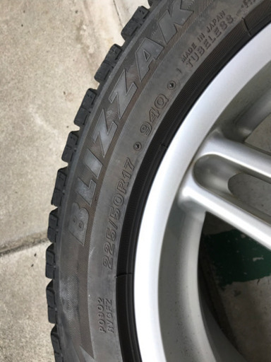 Bmw アルミホイール　レーシングダイナ　スタッドレス付き　225／50  17インチ