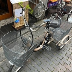 三輪電動自転車 Rakukkaru