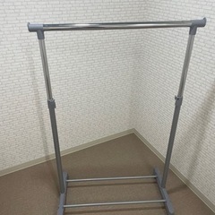 Francfranc購入コーヒーテーブル＆ハンガーラック＆チェアー2点セットの画像