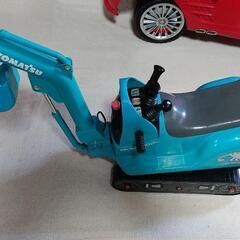 ケンケンキッキ　ショベルカー　コマツ