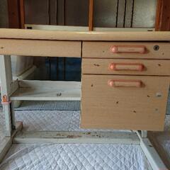 学習机  30年前の古いもの