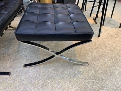 バルセロナチェア　オットマン付き　デザイナーズ家具　ブラック　レザー　アイアン