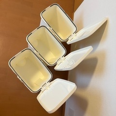 ☆無料☆ゴミ箱 22リットル ペダル式 3台の画像
