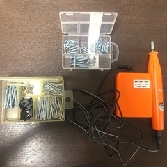 ダイソーミニルーター、釘、木ネジセット