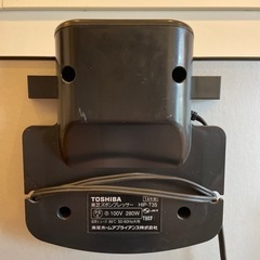 TOSHIBA ズボンプレッサー　お譲りしますの画像