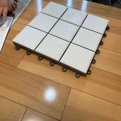 ベランダやお庭用タイルの画像